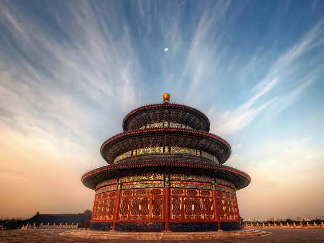 胡同深处,信笺寄往苍穹